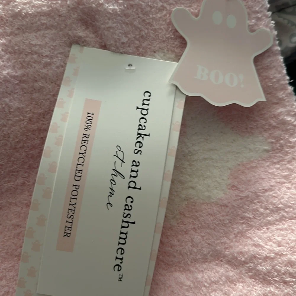 Cupcakes and Cashmere Halloween Light Pink Ghost Blanket Throw👻👻